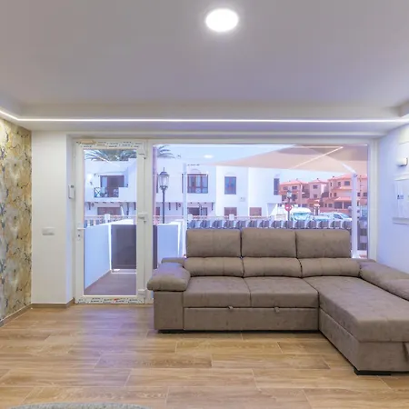 Edificio Gorgona * Corralejo